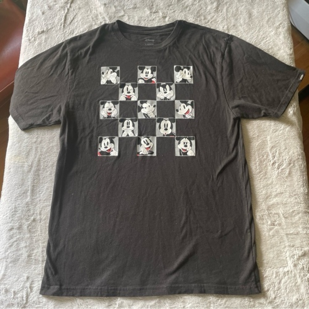 Disney & Vans collab Men's Black Graphic T-Shirt boys XL